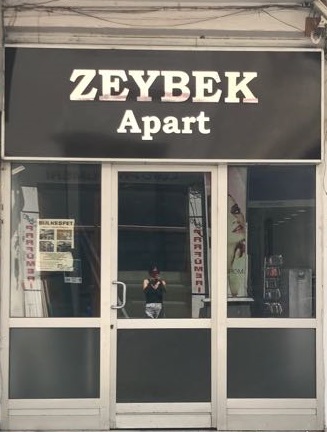 Zeybek Apart giriş